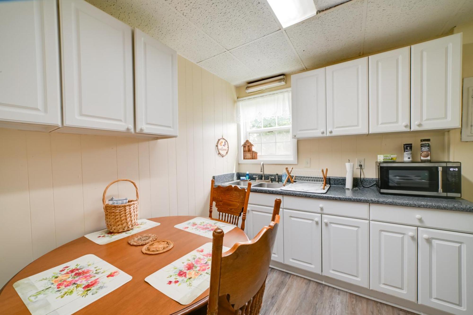 Serene Mcewen Cottage About 2 Mi To Golf Course! 외부 사진