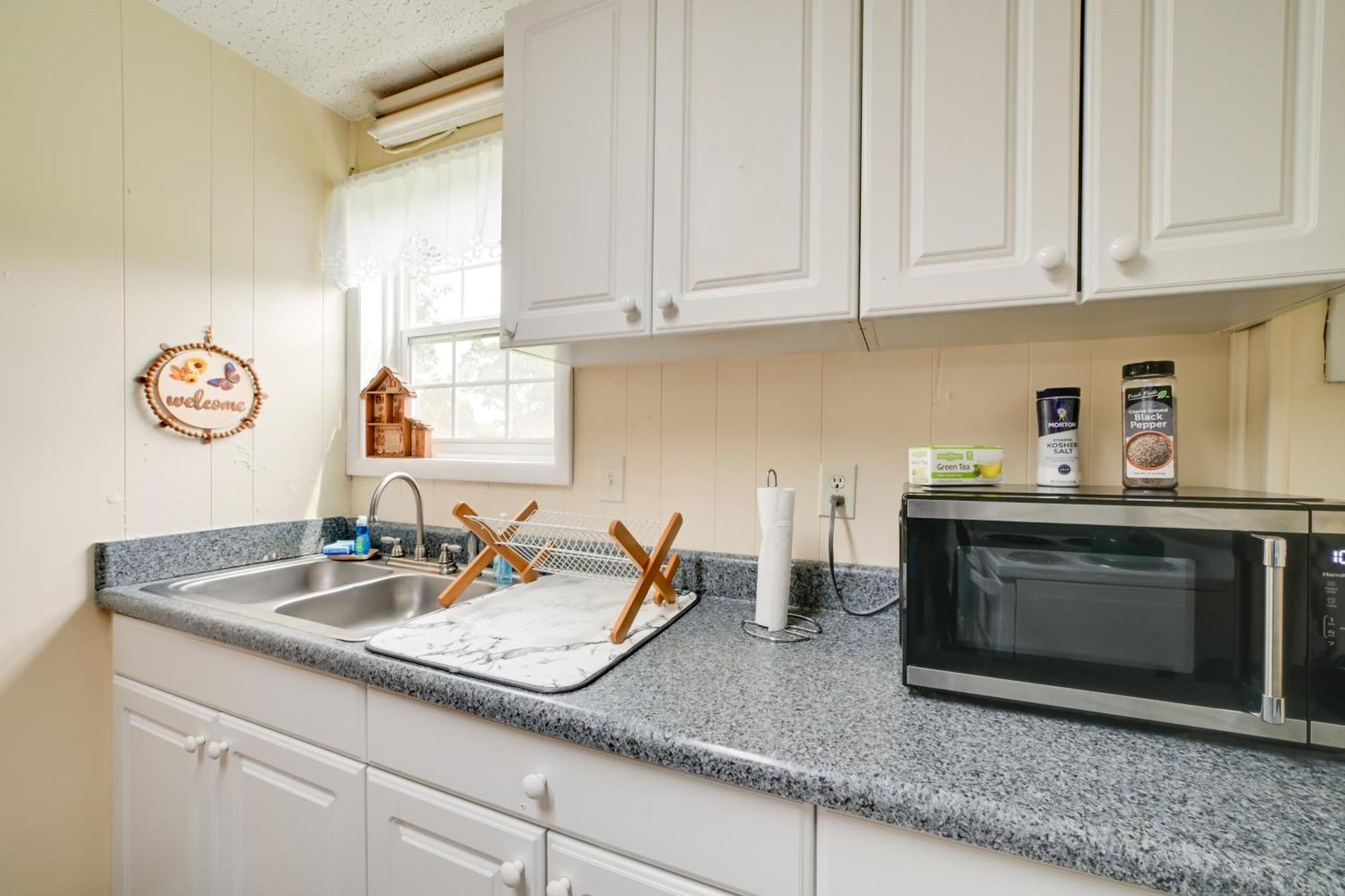 Serene Mcewen Cottage About 2 Mi To Golf Course! 외부 사진