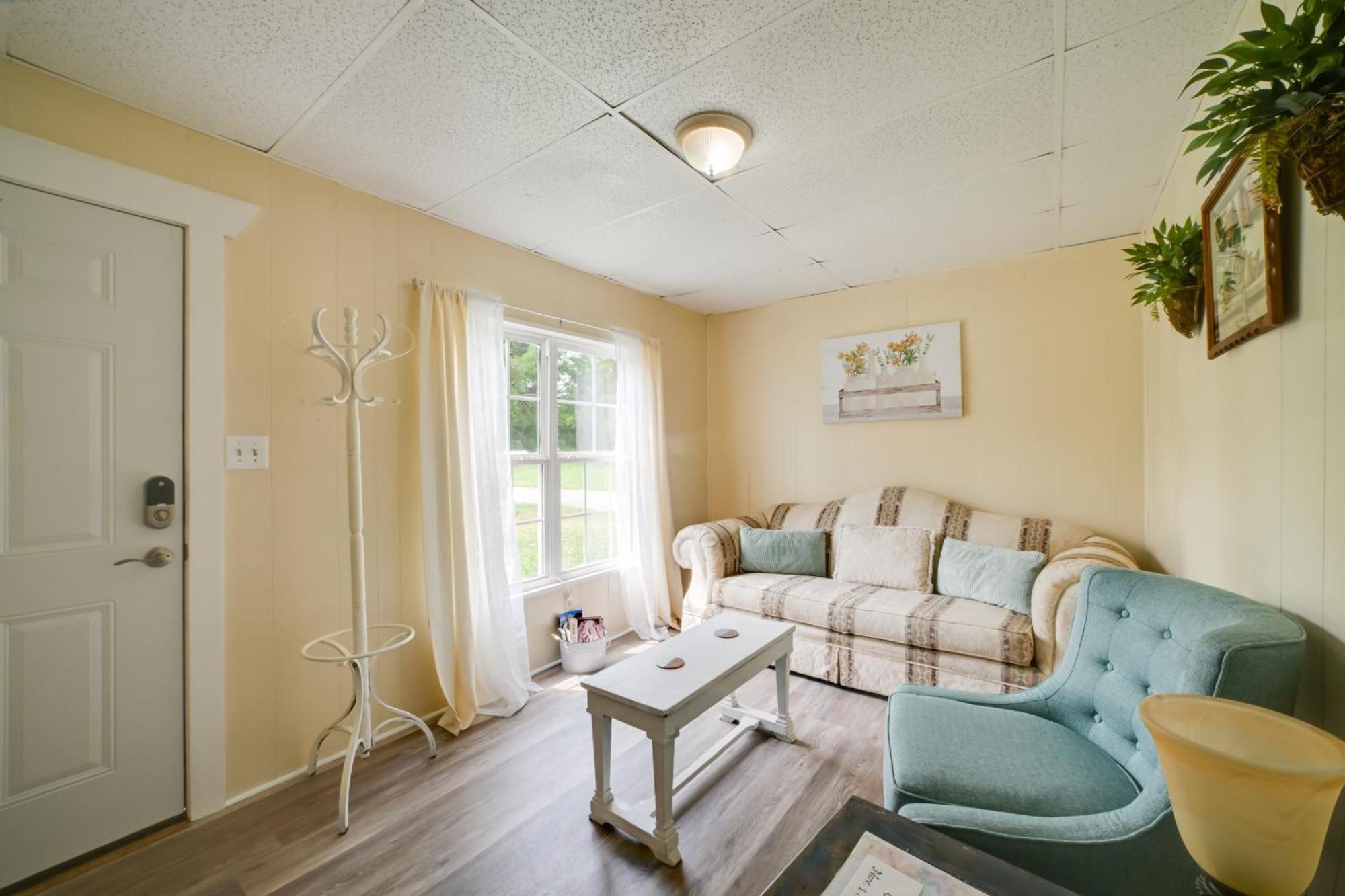 Serene Mcewen Cottage About 2 Mi To Golf Course! 외부 사진
